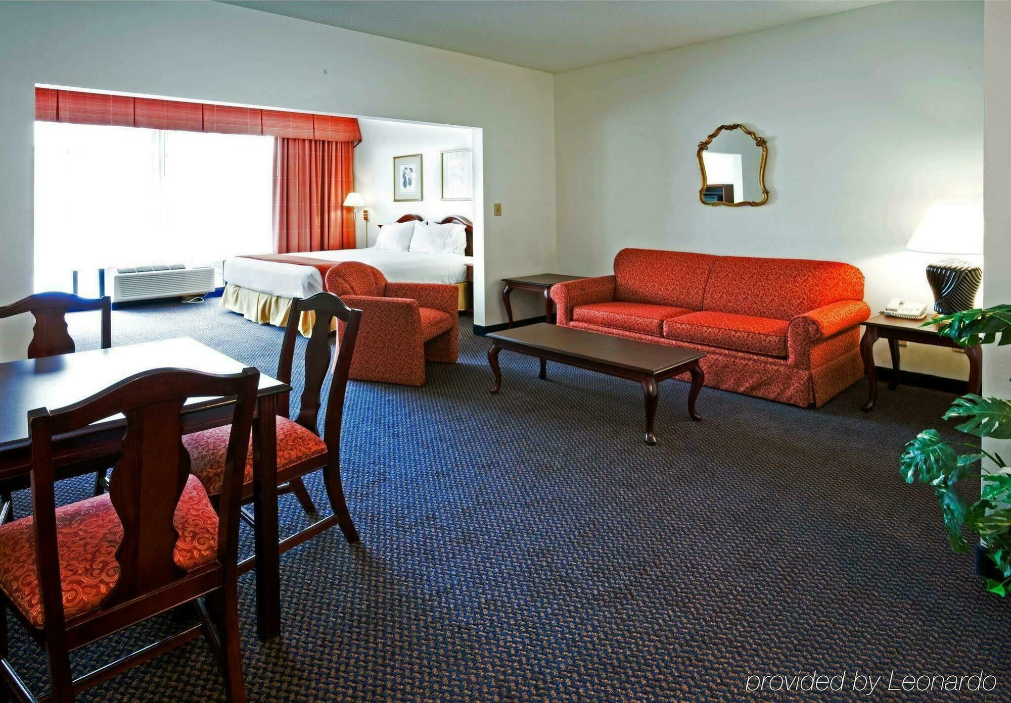 Holiday Inn Express Hillsborough-Durham Area By Ihg Eksteriør billede