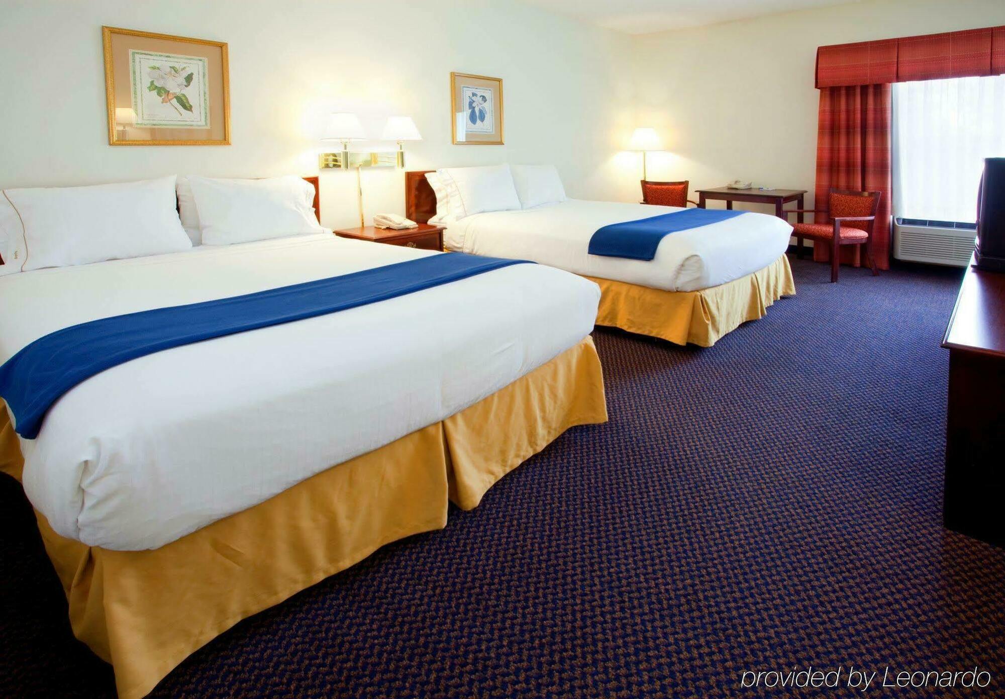 Holiday Inn Express Hillsborough-Durham Area By Ihg Eksteriør billede