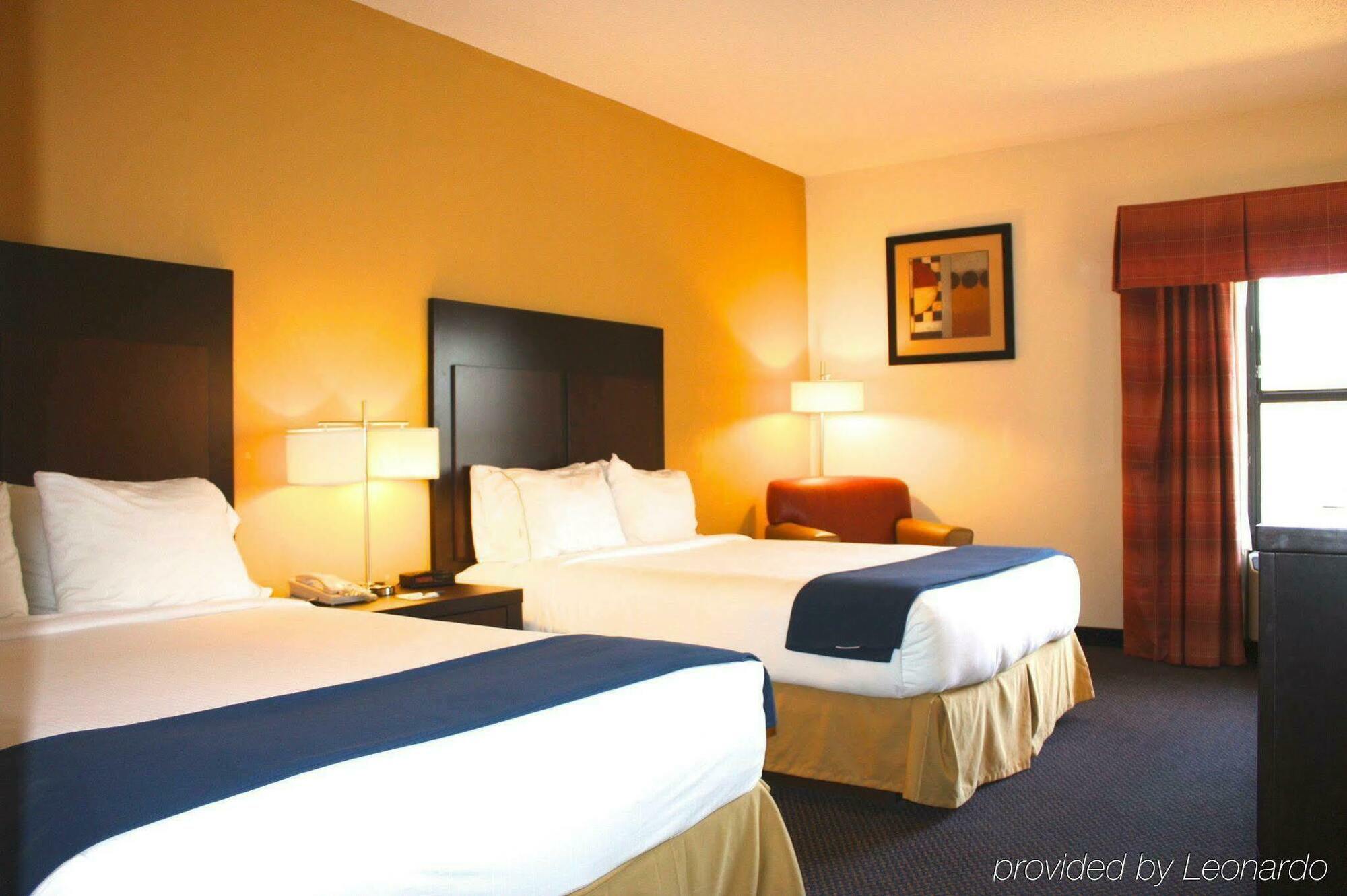 Holiday Inn Express Hillsborough-Durham Area By Ihg Eksteriør billede